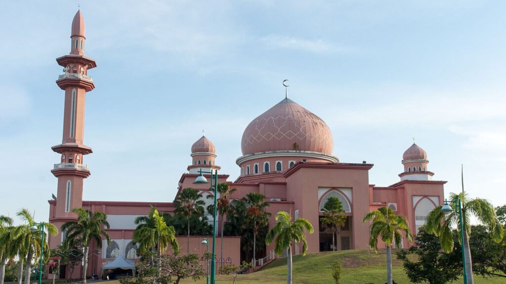 UMS Mosque. Kota Kinabalu Campus Tour