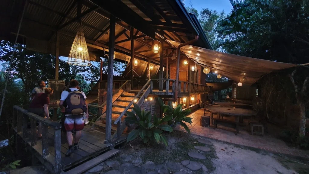 Best Guide to Visiting Sepilok Orangutan Rehabilitation Centre (#1 Planning Tips) 16 paganakan dii by Yannick Hunziker | Milas Travel