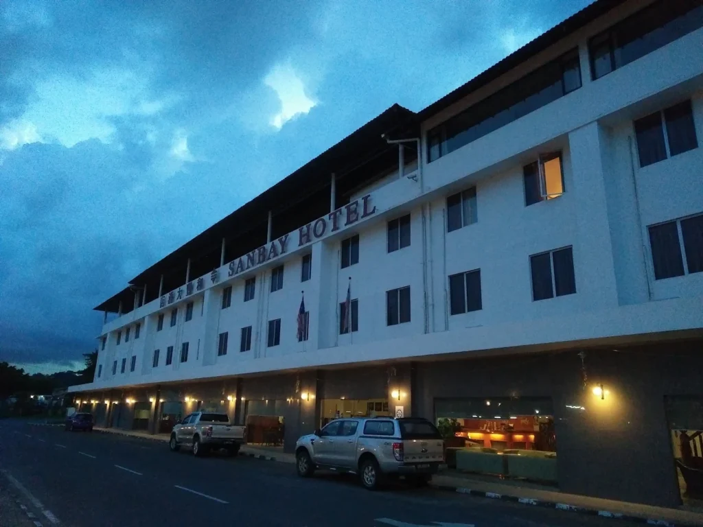 Best Places to Stay in Sandakan 2025: Town, Sepilok, or Kinabatangan? 4 sanbay by Harikumaran Rames | Milas Travel
